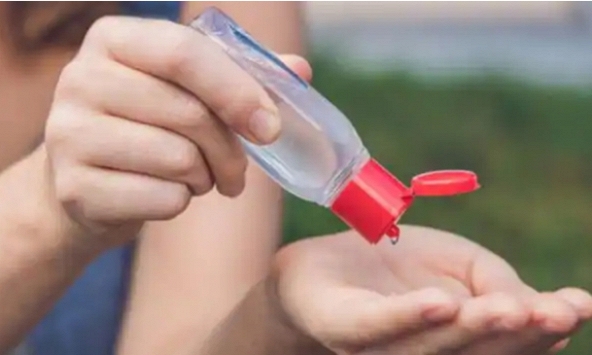 5 tác dụng phụ khủng khiếp của gel rửa tay khô diệt khuẩn

