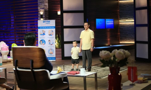 “Shark Bà ngoại” đầu tư cho startup để làm quà cho cháu ngoại khiến Shark Hưng sang chấn tâm lý