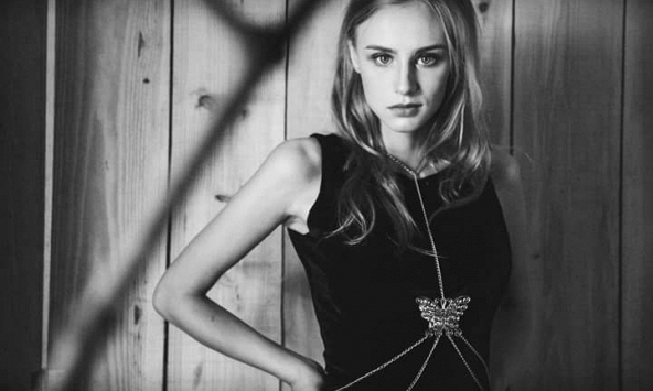 BST Prada Xuân-Hè 2020: Làn gió trong lành, cảm giác nhẹ nhàng trong trẻo
