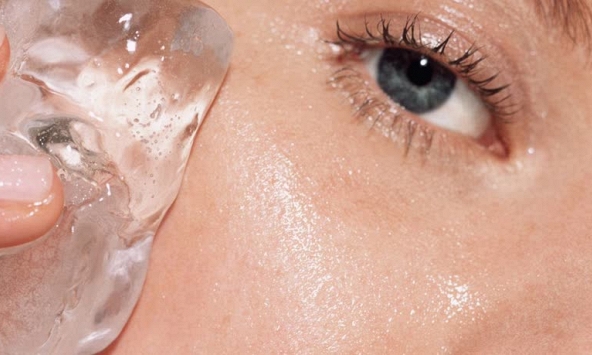 Ice-roll, xu hướng chăm sóc da mới nhất tại nhà mang lại kết quả tức thì