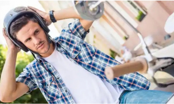 Đội mũ bảo hiểm làm nam giới bị hói đầu?
