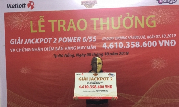 Người bán vé số dạo ở Đà Nẵng trúng Jackpot 4,6 tỷ 

