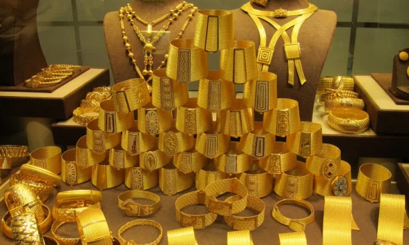 Giá vàng SJC sáng 15/10 tiếp tục giảm, còn 41,50 triệu đồng/lượng