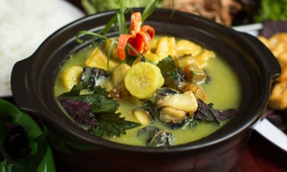 Cách nấu ốc om chuối đậu đơn giản tại nhà