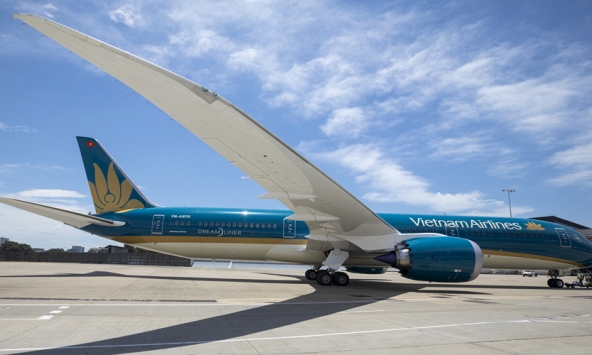 Hàng trăm chuyến bay bị hủy do ảnh hưởng của bão Tapah