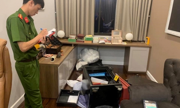 Nghi phạm trộm 5 tỷ nhà Nhật Kim Anh từng 'cạy cửa' nhà ca sĩ Đông Nhi 