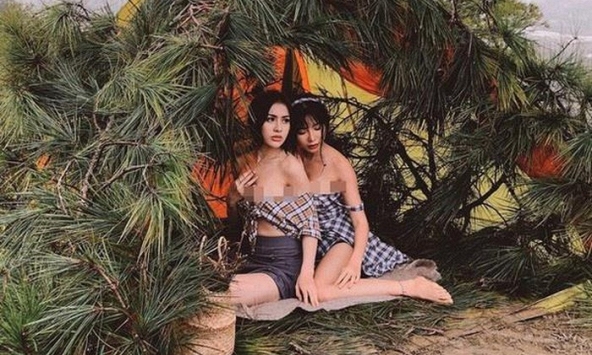 Di tích bị bôi bẩn bởi nạn chụp ảnh khoe thân