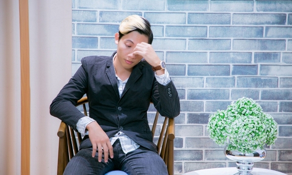 NSƯT Kim Xuân lên tiếng chỉ trích bố mẹ trẻ cho con “cắm đầu” vào điện thoại