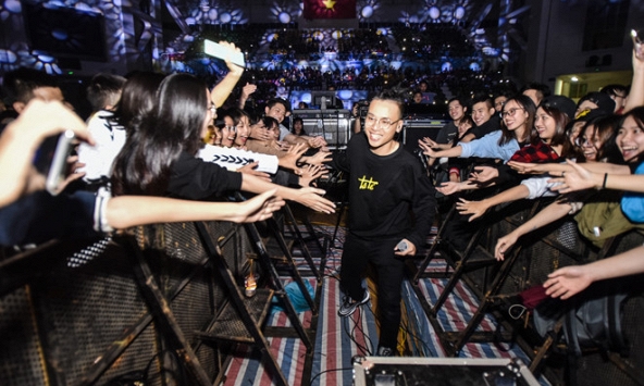 15 nghệ sĩ bị truy thu thuế 15 tỷ đồng