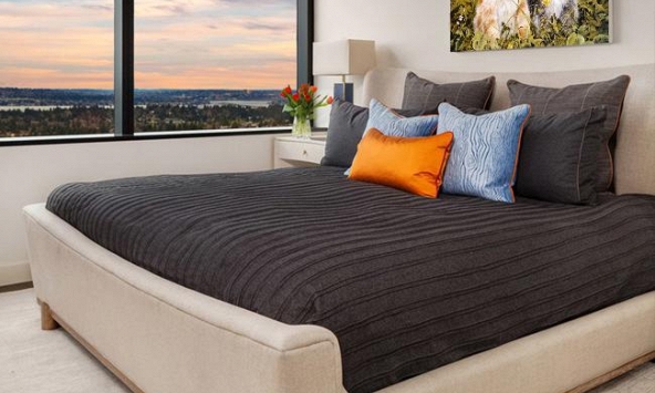 Cách chọn tranh phong thủy treo phòng ngủ cho 12 con giáp