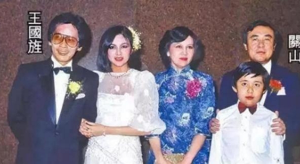 Quan Chi Lâm: Từ mỹ nhân đẹp nhất Hong Kong đến ‘tiểu tam’ bị khinh miệt