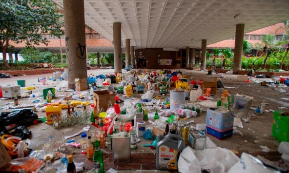 Đại học Bách khoa Hồng Kông tan hoang sau cuộc biểu tình