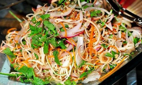 Cách làm gỏi hoa chuối chay đơn giản mà ngon