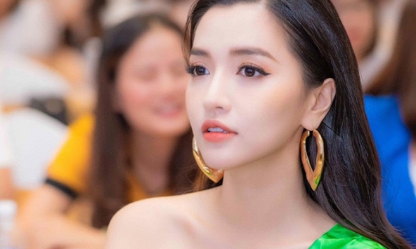 Bích Phương bị phạt 9 triệu đồng sau tranh cãi hát nhép 