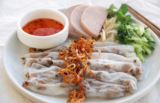 Cách làm món bánh cuốn thơm ngon bằng chảo