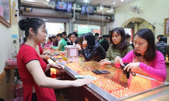 Vàng SJC giảm mạnh từ 100.000-180.000 đồng/lượng 