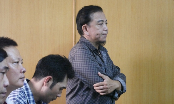 Hồng Tơ hầu toà, hối hận vì đánh mất hình ảnh người của công chúng