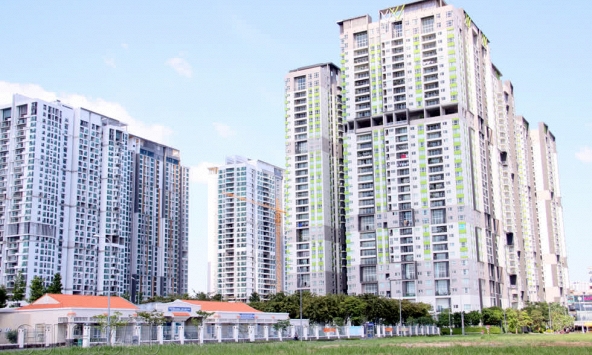 Nhiều chính sách ban hành chậm khiến bất động sản 'xì hơi', chủ đầu tư 'xì khói'