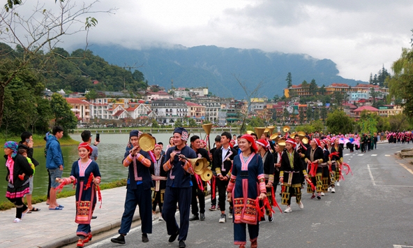 Tháng 11, đón nhiều lễ hội đậm đà bản sắc Việt