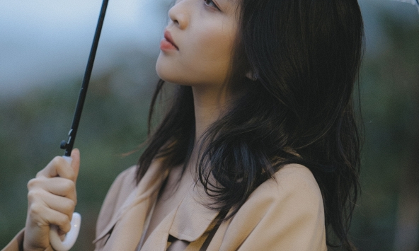 MC Hà Trinh: tìm kiếm thanh xuân rực rỡ trước khi kết hôn