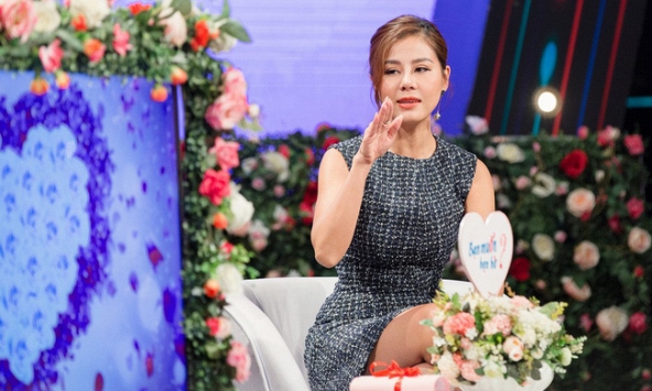 Nam Thư khóc nức nở, thông báo thôi dẫn chương trình 'Bạn muốn hẹn hò' sau khi bị ném đá