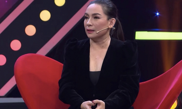 Phi Nhung và câu chuyện được cụ bà bán vé số tặng 100 triệu đồng