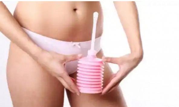 Tại sao các sản phẩm vệ sinh vùng kín không an toàn cho 'cô bé'?