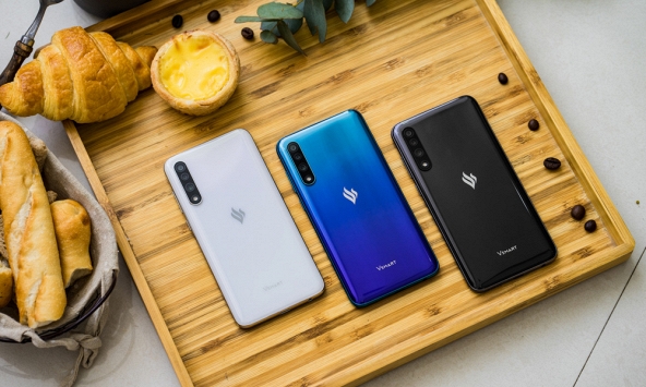 Vsmart Live 'cháy hàng' sau khi tuyên bố giảm giá 50%