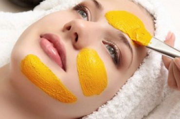 Bí quyết che mụn để nàng tự tin dự tiệc Tất niên