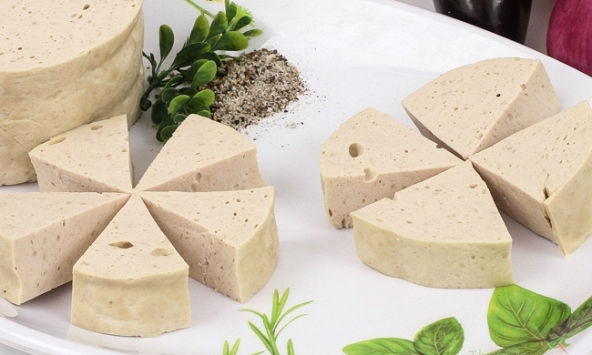 Cách nhận biết giò chả chứa hàn the