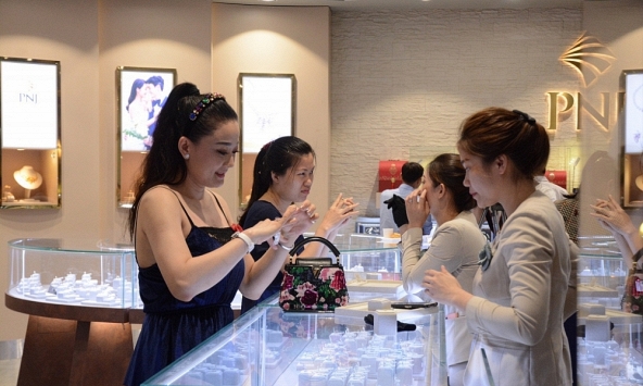 Cổ phiếu khuyến nghị ngày 19/1: PNJ, SZC, PVP, VND