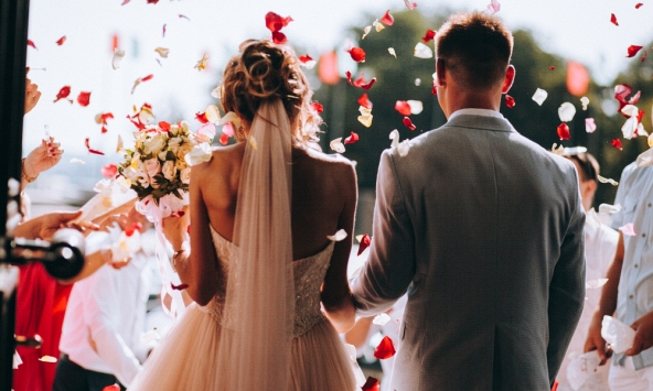 Kết hôn giả để nhập quốc tịch nước ngoài có vi phạm pháp luật không?