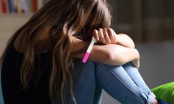 Làm người dưới 16 tuổi có thai sẽ bị xử lý ra sao?