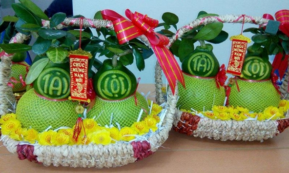 Nhiều loại trái cây độc lạ hút người tiêu dùng dịp tết