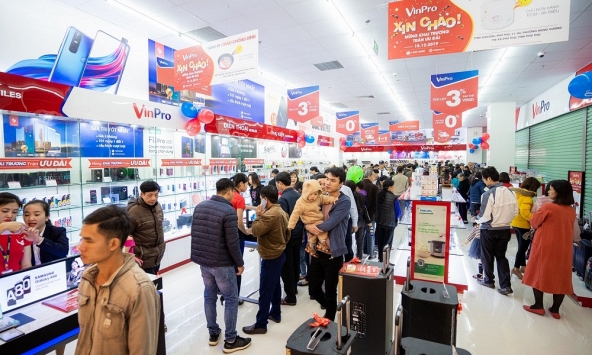 Vingroup rút lui khỏi lĩnh vực bán lẻ, sáp nhập Adayroi vào VinID