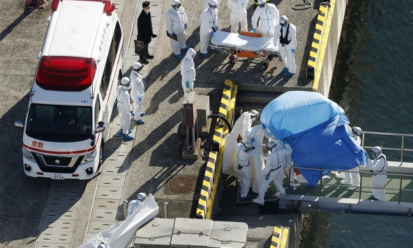 10 người trên du thuyền Nhật Bản nhiễm virus corona