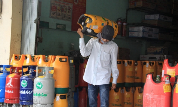 Giá gas tiếp tục giảm vì thời tiết ấm áp kéo dài
