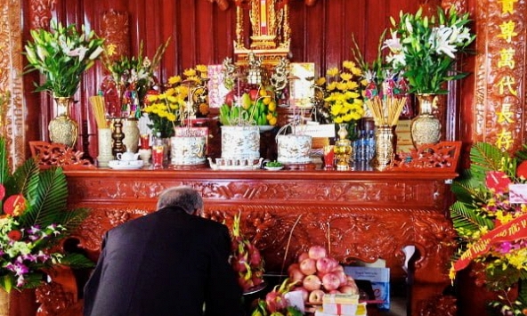 Văn khấn cúng Mùng 1 Tết Canh Tý 2020 chuẩn phong tục Việt Nam