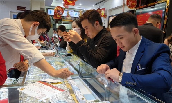 Vàng SJC tiếp tục giảm 550.000 đồng/lượng sau ngày vía Thần tài