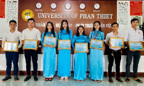 Tập đoàn Novaland tiếp sức chấp cánh ước mơ cho hàng ngàn sinh viên 