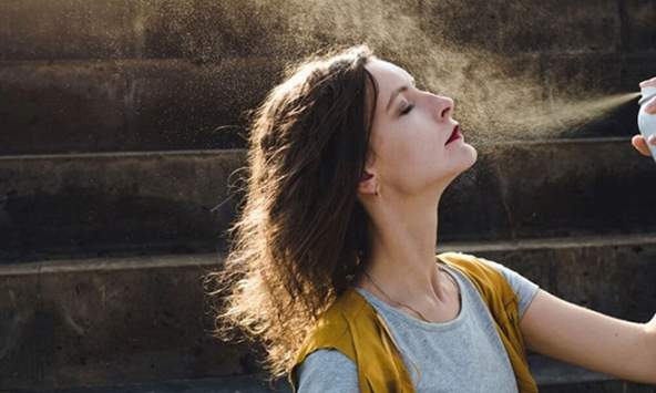 Những bí mật về nước xịt khoáng mà chị em chưa biết