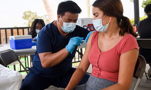 Khả năng ‘miễn dịch siêu nhân’ nhờ tiêm vaccine sau khi mắc COVID-19