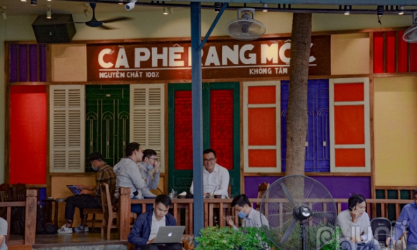 Hà Nội: Cửa hàng ăn uống ngày đầu đón khách tại quán