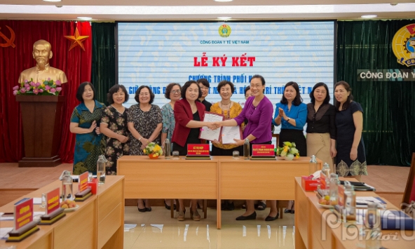 Lễ ký kết chương trình phối hợp giữa Hội Nữ trí thức Việt Nam với Công đoàn Y tế Việt Nam