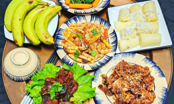 Cặp vợ chồng trẻ Hải Phòng chia sẻ mâm cơm gia đình khiến nhiều người thích thú