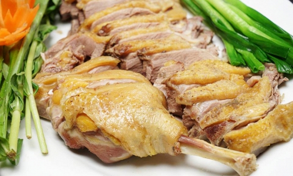 Cách chọn và luộc vịt thơm mềm hết sạch mùi hôi ai ăn cũng thích