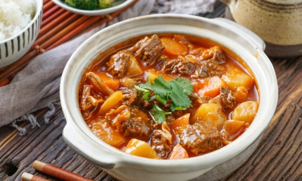 Công thức chế biến món thịt bò sốt vang mềm ngon, đậm đà chuẩn vị