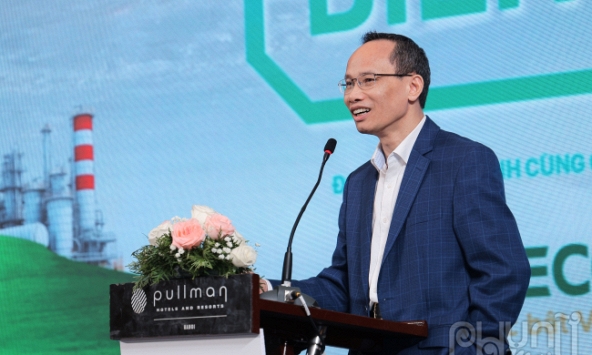 Biến đổi khí hậu là thách thức toàn cầu, đòi hỏi nguồn lực khổng lồ để chuyển đổi sang nền kinh tế xanh