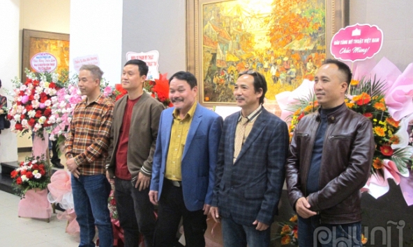 “Đồng hành” cùng cái đẹp huyền ảo trong đời thường