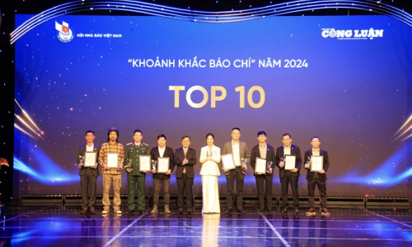 Ấn tượng Lễ trao giải ảnh 'Khoảnh khắc Báo chí' 2024